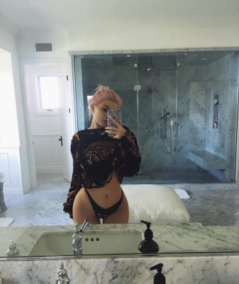 Kylie Jenner, la sexy hermana de las Kardashian adicta a los deportes