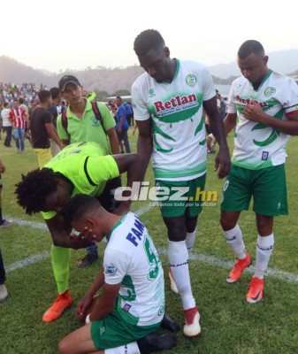 ¡Qué dolor! Los jugadores del Juticalpa y su sufrimiento tras el descenso