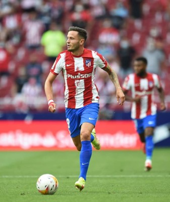 Arde el mercado: cuatro bajas en Barcelona, golpe en la mesa por Mbappé, primera víctima de CR7 en el United y los fichajes oficiales