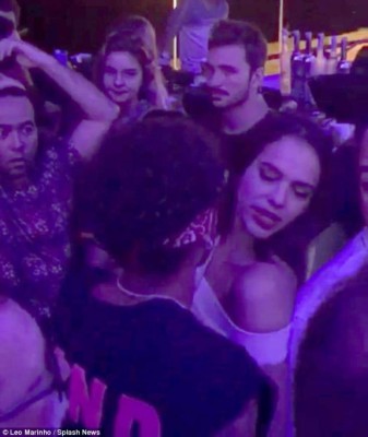 Así disfrutran las vacaciones de los cracks, la mujer de James y Navas sorprenden