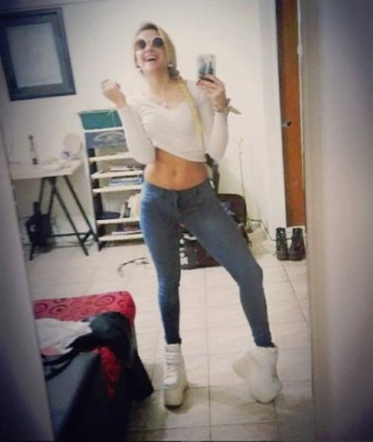 Diputado en Argentina contrata a una sensual bailarina como su secretaria