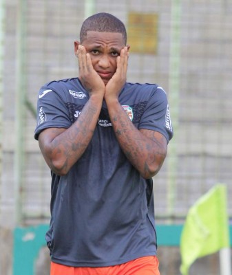 RUMORES Y FICHAJES: Welcome es legionario y Olimpia va por Montes