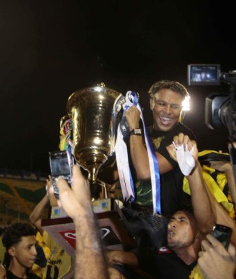 Las 15 fotos que todo aficionado del Real España debe ver