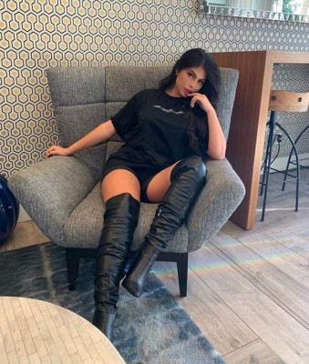 Así es la explosiva Amanda Trivizas, modelo que sería pareja de Jonathan dos Santos