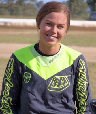 Se retira en su mejor momento y deja un duro texto: ''Nunca lo habría experimentado si hubiese sido hombre''