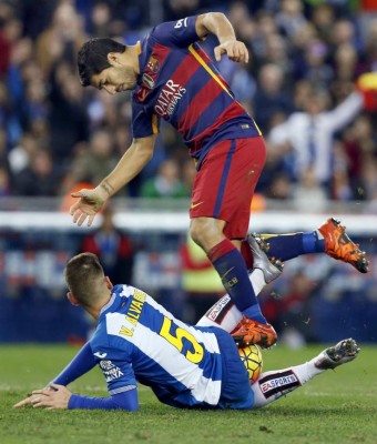 Barcelona igualó 0-0 con Español y no pudo celebrar en su primer duelo del 2016