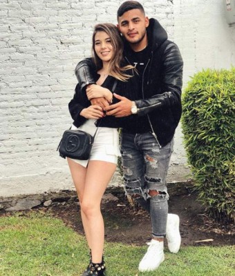 Paula González, la sexi novia del futbolista mexicano que se desnudó en pleno partido