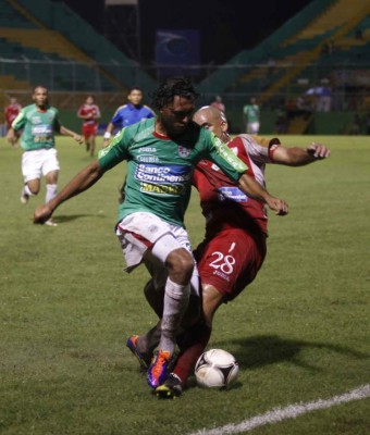 Así es la nueva vida del futbolista Manuel Doño en el taller de ebanistería