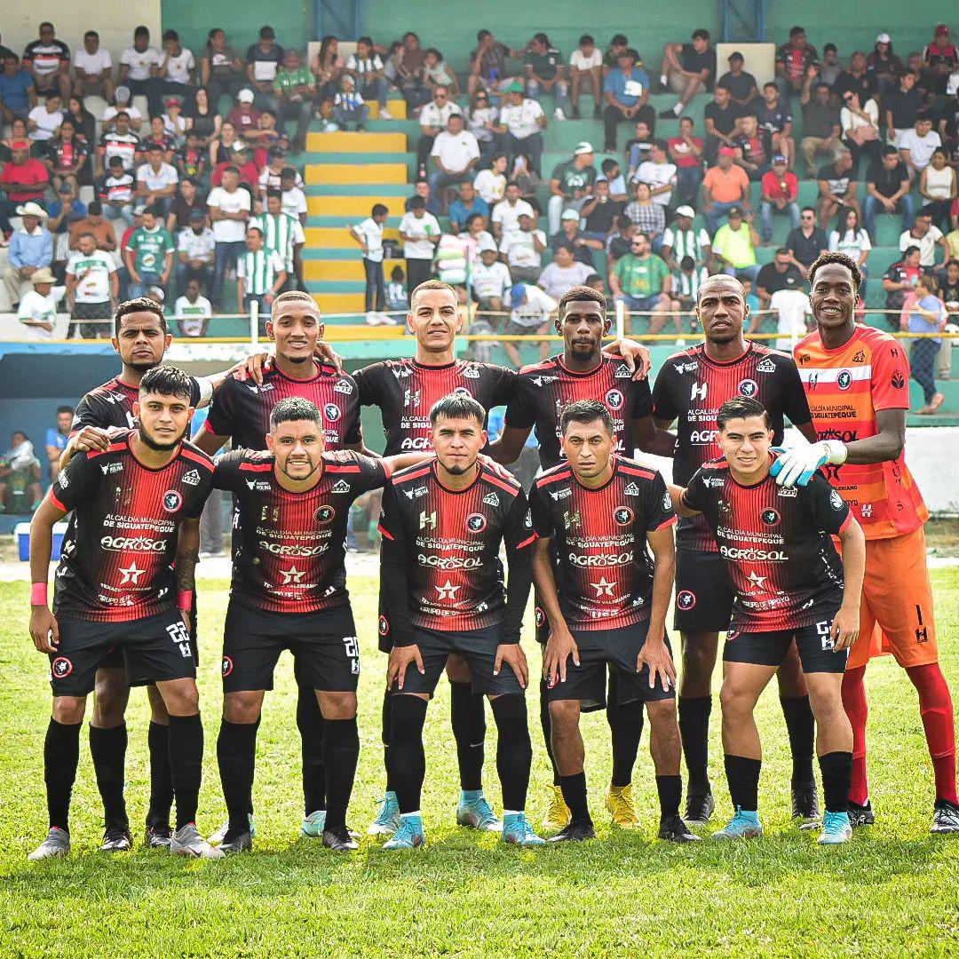 Independiente de Siguatepeque está en las semifinales del ascenso hondureño.