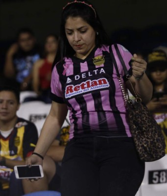 ¡BELLEZA! Las chicas más lindas que adornan el juego Real España-UPN