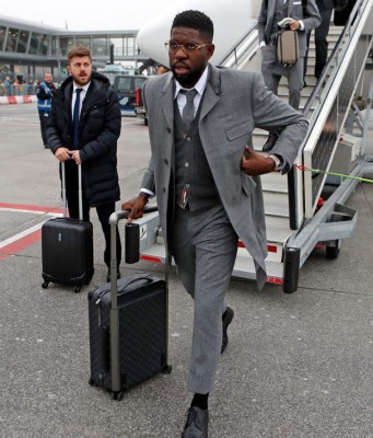 ¡Que elegancia! Así fue la llegada del Barcelona a Holanda para su partido ante PSV