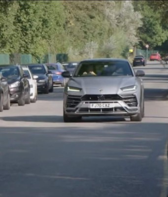 Una nave espacial: Así es el lujoso nuevo auto de Cristiano Ronaldo que ya presume en Inglaterra