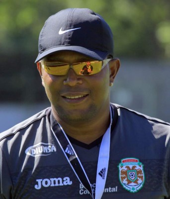 FOTOS: Así vivió Carlos Pavón su primer amistoso como asistente en Marathón