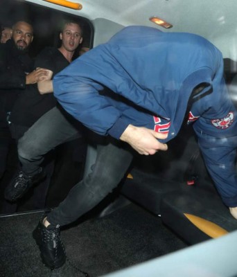 La polémica fiesta de los jugadores del Chelsea con dos mujeres misteriosas