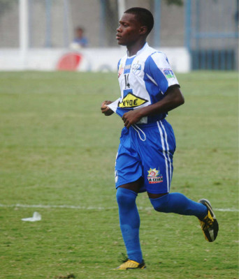 Júnior Lacayo el orgullo de la colonia Pizzaty .en Ceiba .