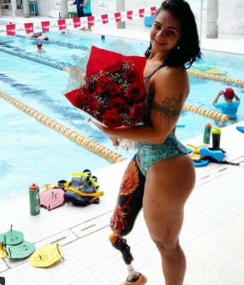 Camille Rodrigues, la sexy atleta paralímpica que deslumbra en Brasil