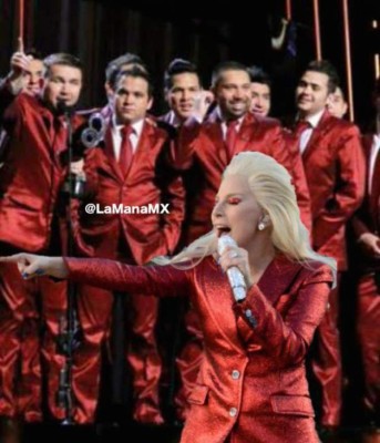La espectacular entonación del himno nacional y el vestido de Lady Gaga arrasan en memes