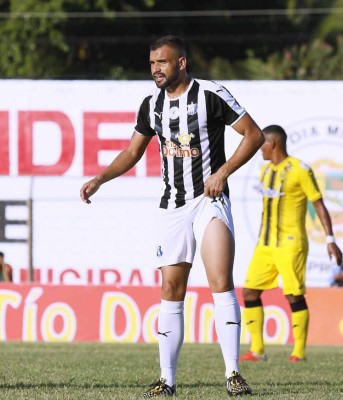 Mercado catracho: Legionario cambia de equipo y goleador de la Liga interesa en Asia