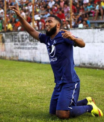 No pierden la fe: Los hombres del fútbol que decidieron entregar su vida a Dios