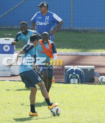 Así comenzó Jorge Luis Pinto a afinar la estrategia para buscar el triunfo ante Canadá