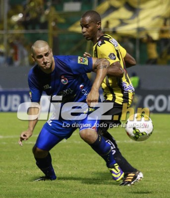 Real España y Municipal se enfrentan por la Champions de Concacaf.