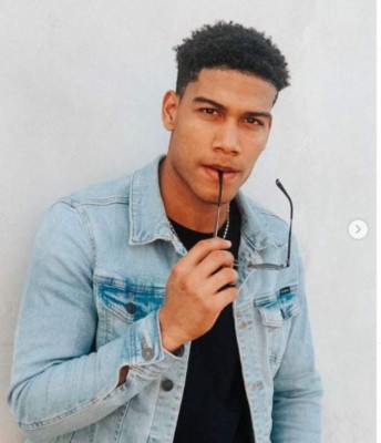 Modelo y cautivador en Instagram: la otra faceta de Carlos Palacios Jr, el hijo de 'Calolo' y jugador del Victoria