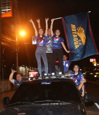 FOTOS: La fiesta de los motagüenses que se tomaron las calles de la capital