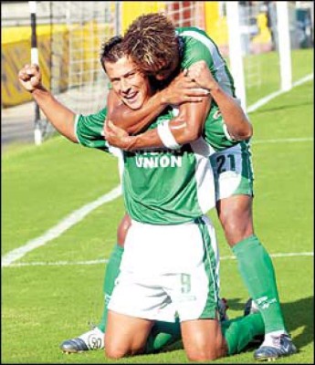 El ÀLBUM: La vida deportiva de Carlos Pavón