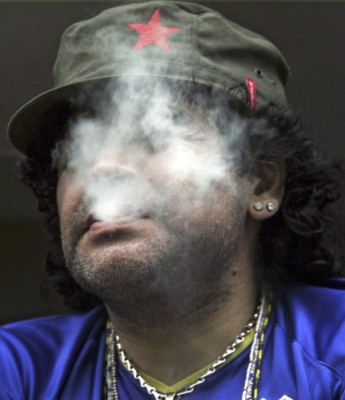 ¡Un hincha más! Las mejores fotos de Diego Maradona apoyando a Boca Juniors