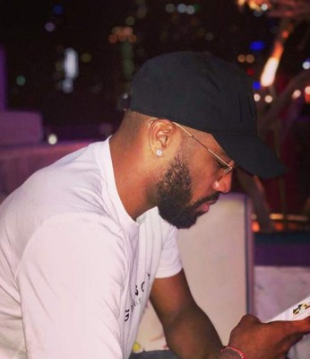 Escándalo: Destapan la infidelidad de Lacazette con una camarera mientras tenía pareja