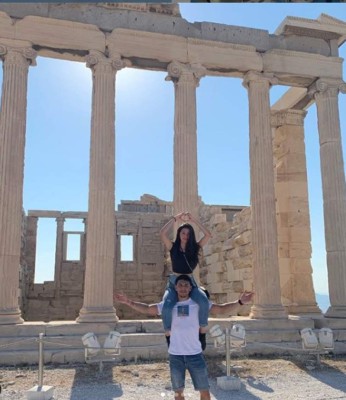 ¿Cómo es la vida de Teófimo López lejos del boxeo? Viajes de lujo, sus autos y su bella mujer