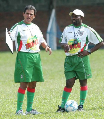 ¿Qué hacen los entrenadores extranjeros que han dirigido en Honduras?