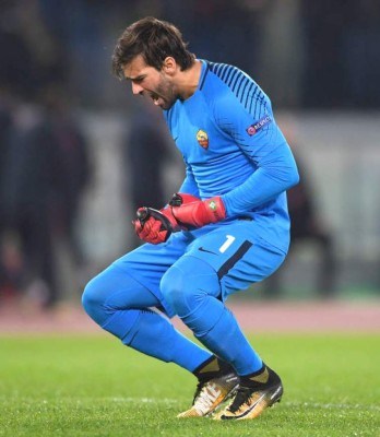 FICHAJES: PSG tienta a CR7; Madrid tiene nuevo delantero y pelea crack con el Barça