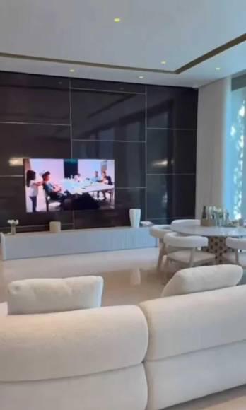 Georgina Rodríguez deslumbra de nuevo y cómo es su lujosa casa en la que vive con Cristiano en Arabia Saudita