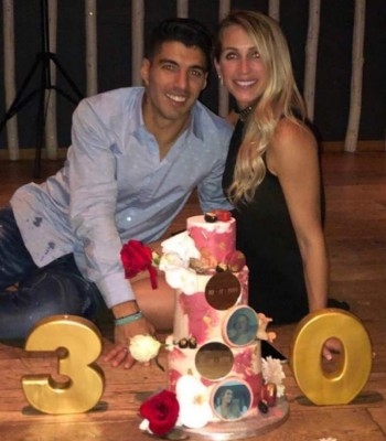 Se puso lindo el Clásico: Las preciosas novias de los jugadores de Barcelona y Real Madrid