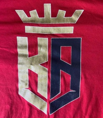 ¡Es de lujo! Kevin Álvarez, seleccionado hondureño, lanza su propia marca y línea de ropa