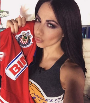 ¡Yanet García y Jimena Sánchez calentaron la gran final del fútbol mexicano!