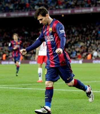 Barcelona goleó 4-0 a Almería y sigue firme hacia el título