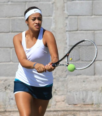 Daniela Obando, la tenista hondureña que admira a Roger Federer y María Sharapova