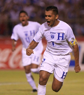 Los mejores momentos en la carrera de Amado Guevara