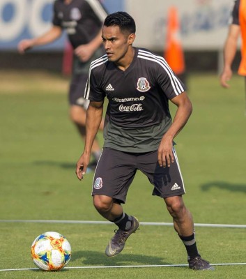 ¡Con 11 cambios! El equipo titular que presentaría México ante Paraguay