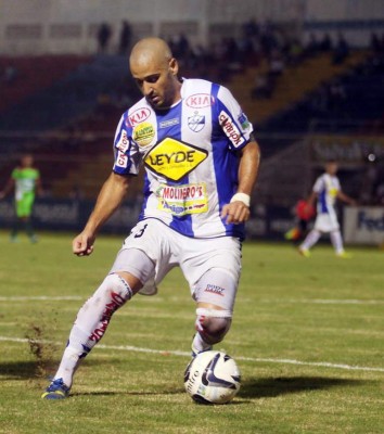 RUMORES Y FICHAJES: Primo del Kun Agüero al Real Sociedad y vuelve el 'Rulo' Varela&nbsp;&nbsp;