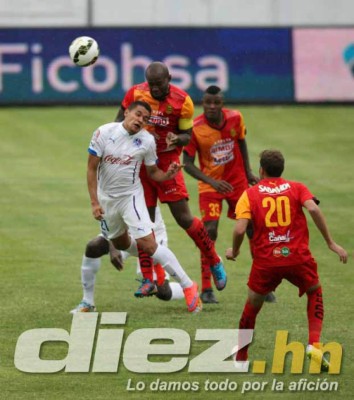 Ante poco público se jugó en Tegucigalpa el clásico moderno entre Olimpia y Real España