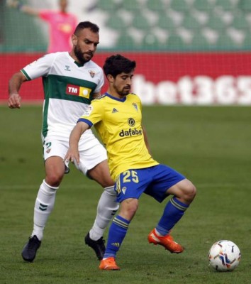 ¿Y el Choco Lozano? El 11 con el que Cádiz buscaría frenar a Barcelona en el Ramón de Carranza