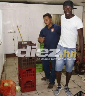 Fotos: Orlindo Ayovi, de futbolista a trabajar en Baleadas Express