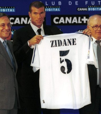 Los 10 fichajes 'récord' en toda la historia del fútbol