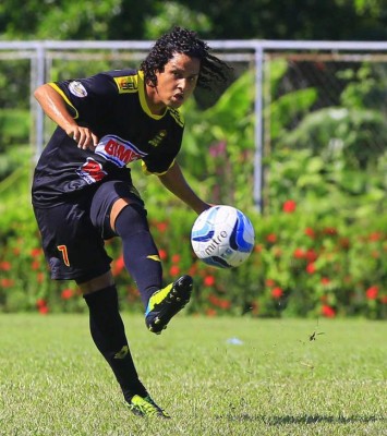 Jugadores que vistieron la camisa de su ahora rival en semifinales de Honduras