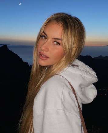 Estuvo en el clásico: la hermosa tiktoker y amiga de Neymar que estaría saliendo con crack del Barcelona