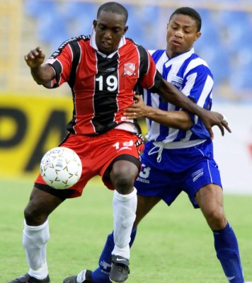El 11 ideal de 'Tyson' Núñez de la Selección de Honduras con jugadores con los que compartió