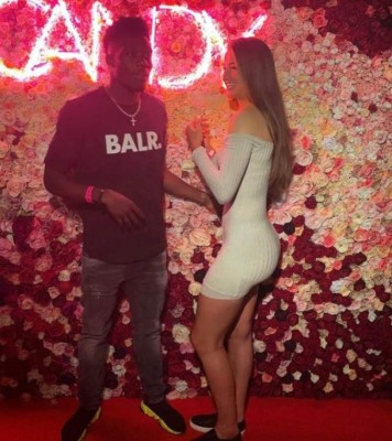 La sexy mujer de la gran estrella de Canadá: Víctima de racismo con su novio y juega en el PSG